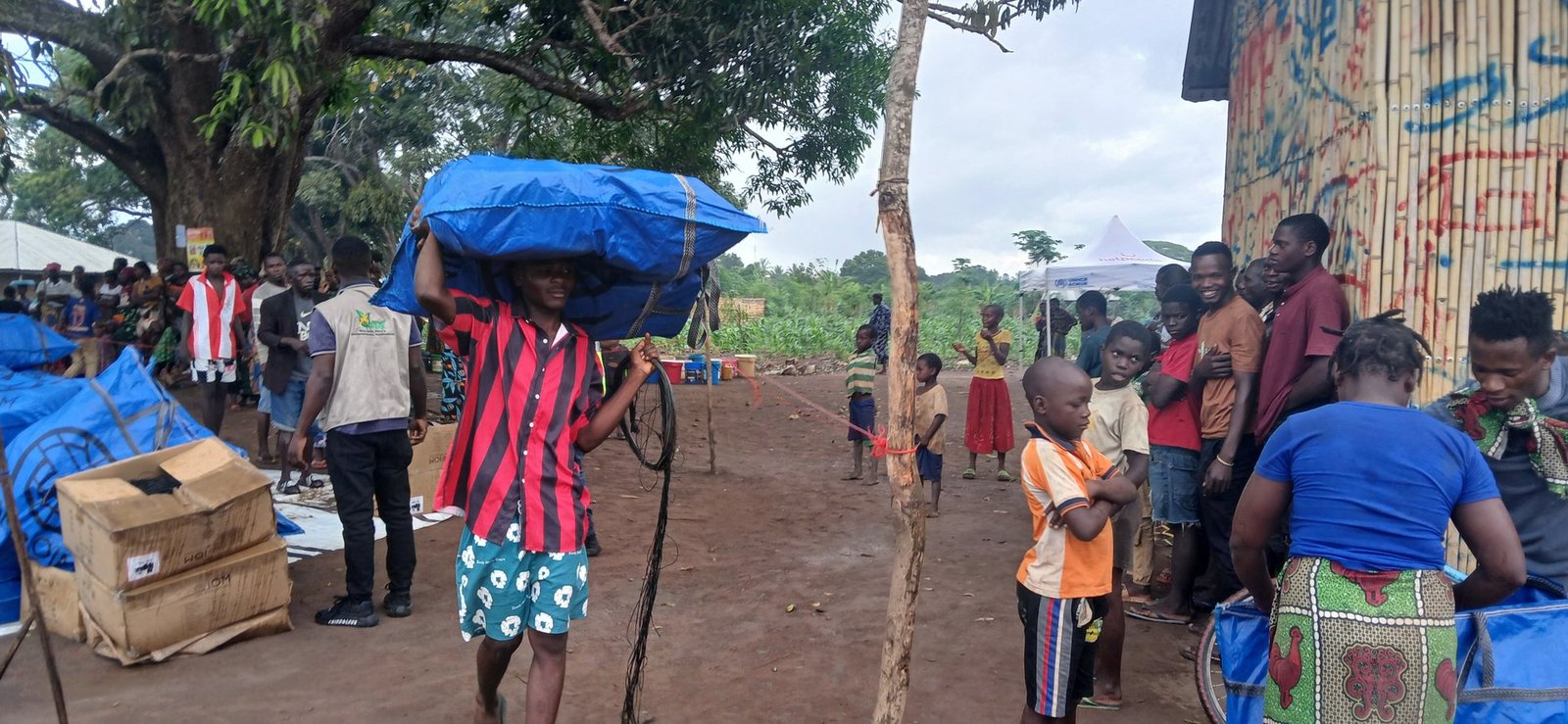 Distribuição de kits de abrigo em Muidumbe